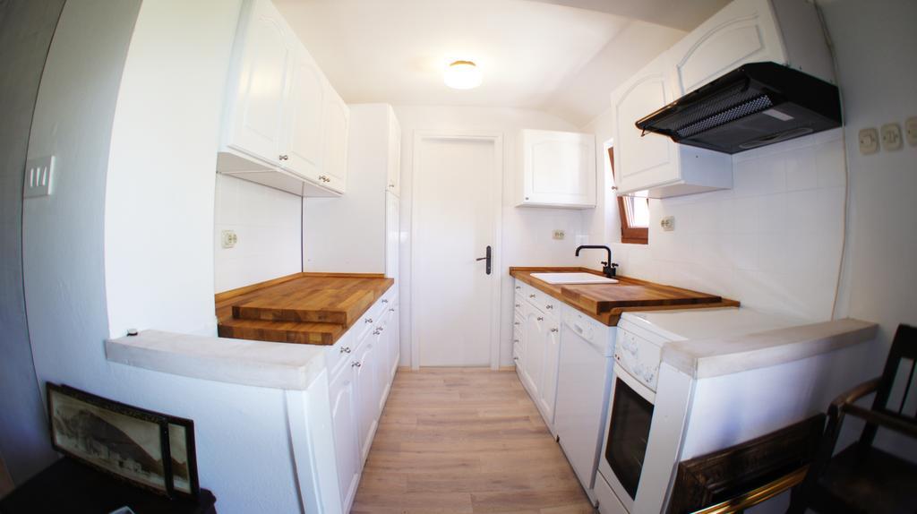 Holiday Home Korta Мали-Стон Номер фото
